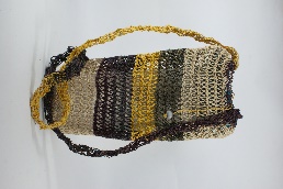 Porta botellas Waorani tejido con tirante gris oscuro y amarillo